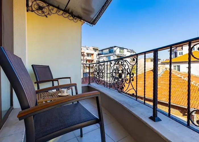 Spacious By Stefanie / Close To Mu *