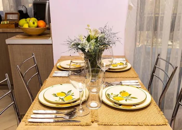 Spacious By Stefanie / Close To Mu 公寓